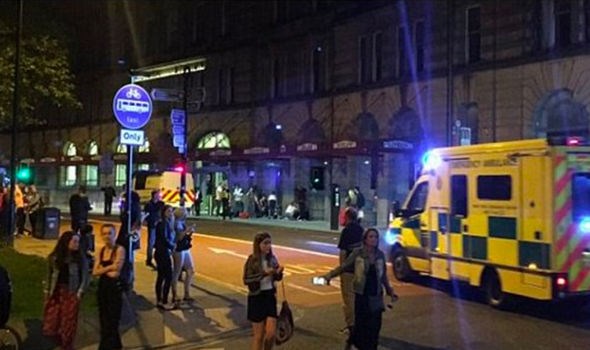Xe cấp cứu tại hiện trường vụ nổ. (Nguồn: express.co.uk)