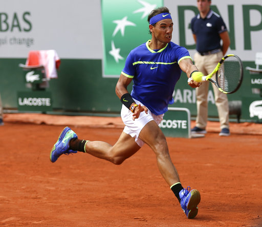 Nadal thi đấu trong trận chung kết Roland Garros với Wawrinka