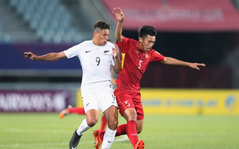 Đoàn Văn Hậu (5) cùng 4 cầu thủ khác tham dự VCK U20 World Cup 2017 được HLV Hữu Thắng triệu tập khoác áo U22 Việt Nam lần này. (Ảnh: Getty).