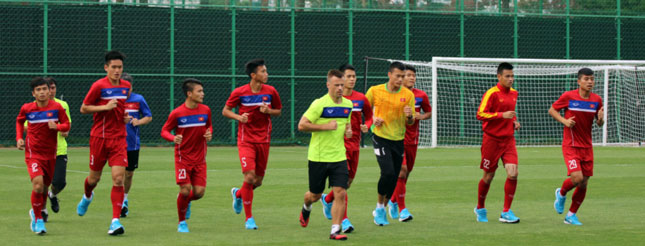 Thông qua buổi tập chạy, Ban huấn luyện xây dựng giáo án huấn luyện phù hợp cho các tuyển thủ đội tuyển U22 Việt Nam. 		Ảnh: NGUYÊN HUY