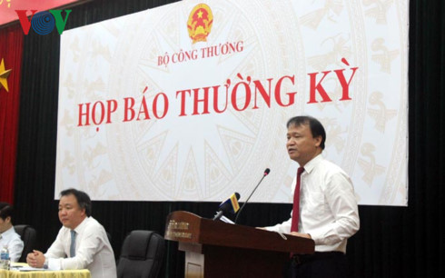 Thứ trưởng Đỗ Thắng Hải trả lời câu hỏi của báo chí tại cuộc họp báo Bộ Công Thương ngày 14/7.