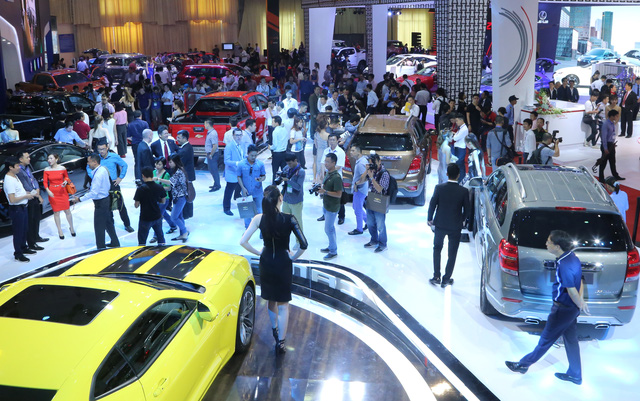 Triển lãm Vietnam Motor Show thường là dịp thuận lợi để người tiêu dùng lựa chọn mua sắm ôtô.