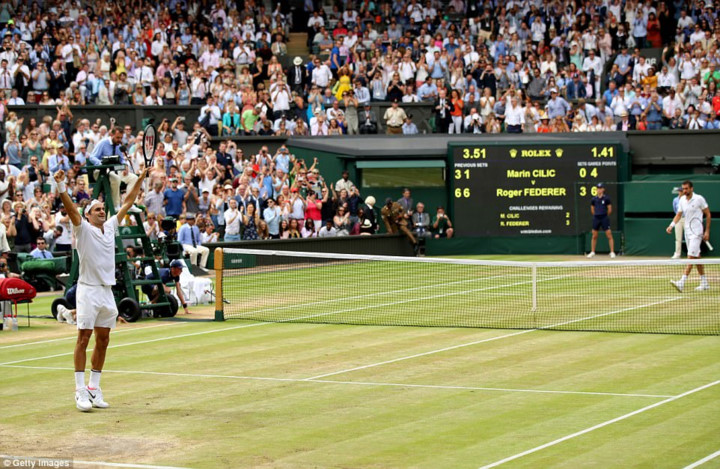 Roger Federer đã thể hiện sức mạnh vượt trội trước Marin Cilic trong trận chung kết Wimbledon 2017.