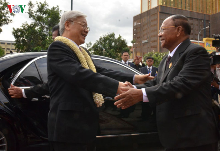 Chiều 20/7, tại Trụ sở Quốc hội Campuchia, Tổng Bí thư Nguyễn Phú Trọng đã hội kiến với Chủ tịch danh dự Đảng Nhân dân Campuchia, Chủ tịch Quốc hội Campuchia Heng Samrin.