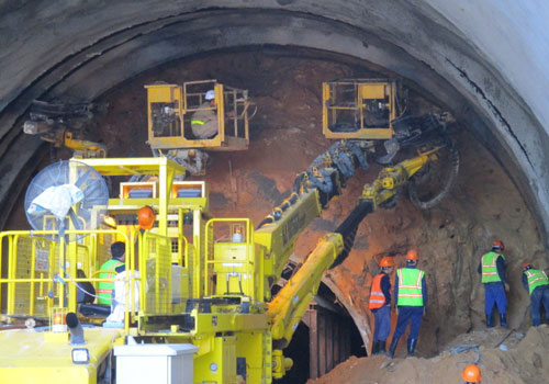 Work begins on the Hai Van 2 Tunnel. Photo by VnExpress/Xuan Hoa