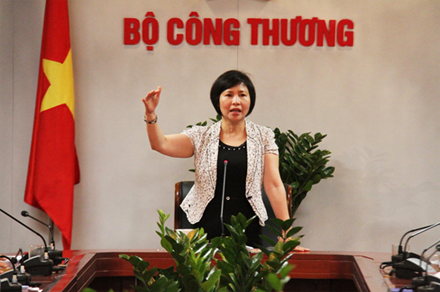 Thứ trưởng Bộ Công Thương Hồ Thị Kim Thoa đang bị UBKT TƯ kiến nghị miễn nhiệm. Ảnh: PV