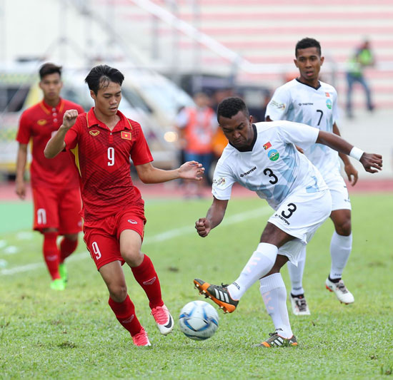 Để có được một chiến thắng trước U22 Campuchia, các cầu thủ U22 Việt Nam (áo đỏ) cần có sự điều chỉnh và không để xảy ra những sai số như trong chiến thắng trước U22 Timor Leste (áo trắng) ở trận ra quân.	                     Ảnh: QUỐC KHÁNH