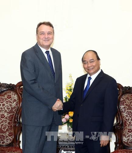 Thủ tướng Nguyễn Xuân Phúc tiếp Đại sứ Slovakia Igo Pacolak đến chào từ biệt nhân kết thúc nhiệm kỳ công tác tại Việt Nam. Ảnh: Thống Nhất/TTXVN