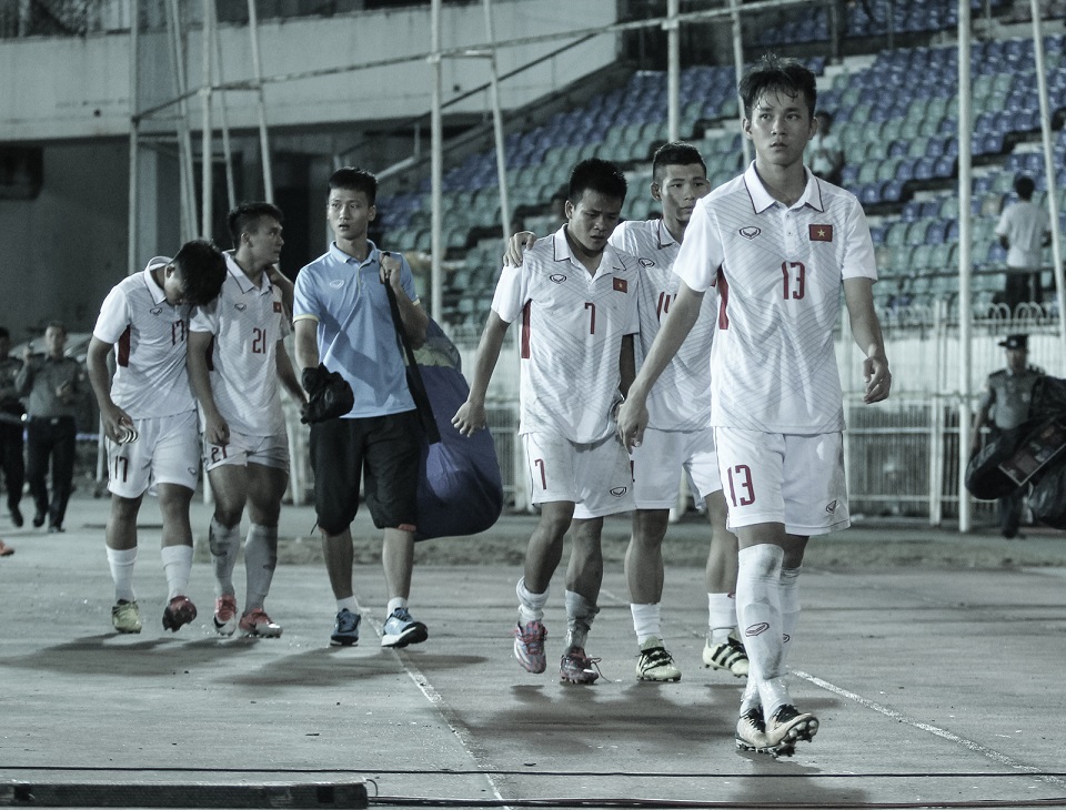 Thêm một lứa cầu thủ nữa lỡ hẹn với Giải U19 Đông Nam Á. Tròn 10 năm, bóng đá Việt Nam chưa một lần lên đỉnh cao nhất tại giải đấu trẻ này.