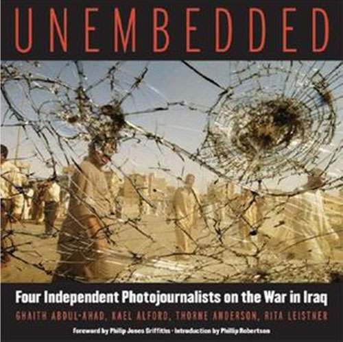 Cuốn sách ảnh về chiến tranh ở Iraq.
