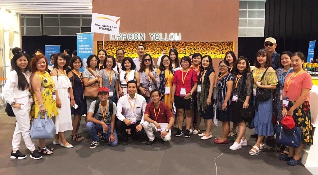 QCVD 917/ Đoàn đại diện các doanh nghiệp tại Việt Nam tham dự sự kiện thời trang Centrestage và đồng hồ lớn nhất thế giới tại Hồng Kông do Vietdatravel phối hợp với Cục Xúc tiến thương mại Hồng Kông tổ chức vào tháng 9-2017.