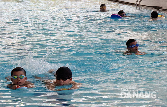 Đẩy mạnh hoạt động dạy bơi an toàn, phòng chống đuối nước là một trong những mục tiêu ngành GD-ĐT Thanh Khê hướng tới.
