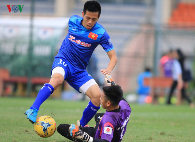 Tiền đạo: Nguyễn Văn Quyết (Hà Nội FC)