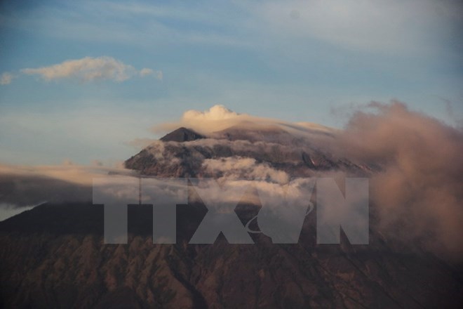 The Agung volcano in Bali on September 29 (Photo: VNA)