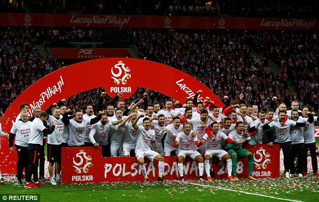 Ba Lan ăn mừng sau khi giành vé dự vòng chung kết World Cup 2018. (Nguồn: Reuters)