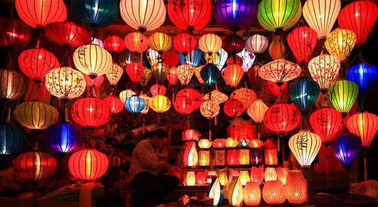 A lantern shop in Hoi An (Photo: http://english.vietnamnet.vn)