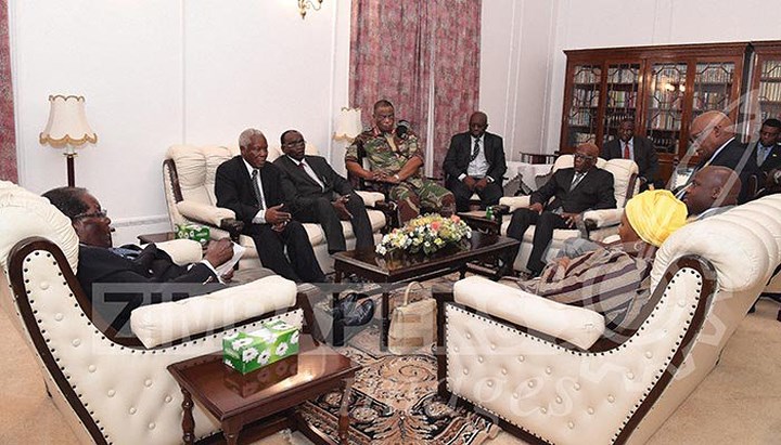 Ngoài ra còn có sự hiện diện của các đặc phái viên Nam Phi, gồm Bộ trưởng Quốc phòng Mapisa-Nqakula và Bộ trưởng An ninh Bongani Bongo.