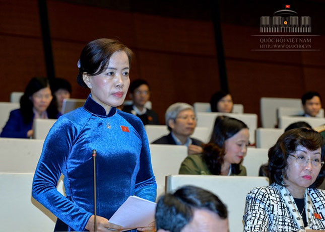 Đại biểu Nguyễn Thị Kim Thúy (Đà Nẵng) phát biểu tại hội trường.  Ảnh: Quochoi.vn