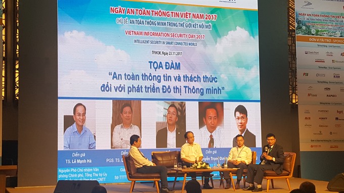 Cyber security managers and experts discuss how to prevent cyber attacks and ensure information safety at the 2017 Việt Nam Information Safety Day. – VNS Photo Read more at http://vietnamnews.vn/economy/418124/vn-among-hardest-hit-by-cyber-crime.html#Di7vV3bTQYfJKbsY.99