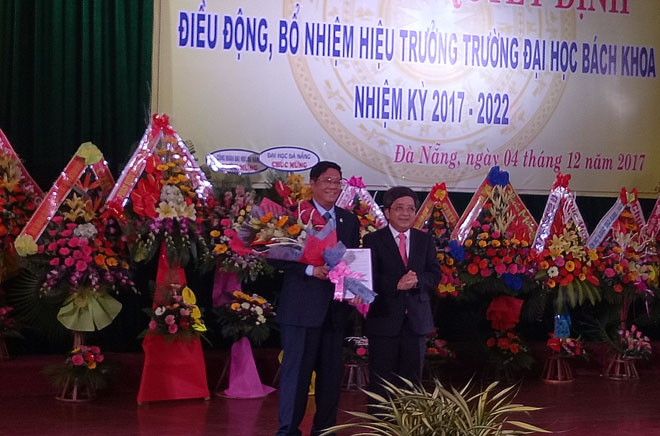 Trao quyết định điều động, bổ nhiệm Hiệu trưởng trường Đại học Bách khoa Đà Nẵng nhiệm kỳ 2017-2022