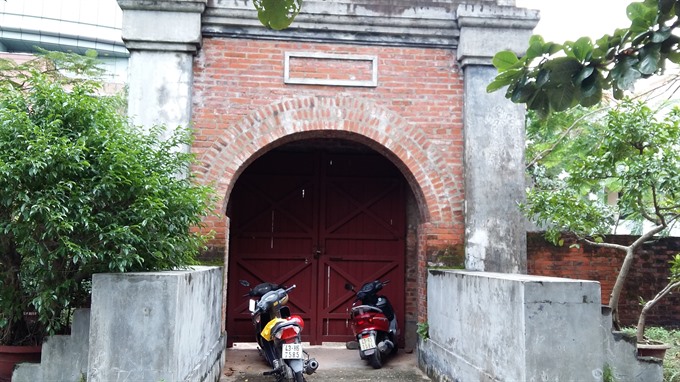 Still in use: A gate at Điện Hải Citadel. — VNS Photo Công Thành Read more at http://vietnamnews.vn/life-style/418937/old-citadel-to-be-recognised-as-national-special-relic.html#4kFSeIgHGUexTw0V.99