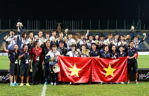 Đội tuyển bóng đá nữ giành HCV SEA Games