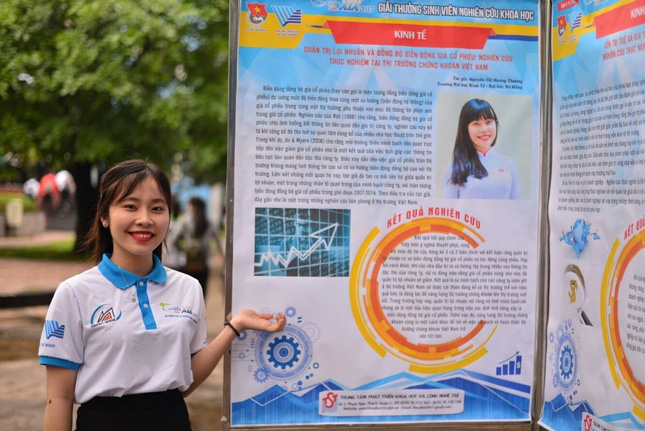 Sinh viên Nguyễn Hoàng Thương đoạt giải nhì cuộc thi Euréka 2017.