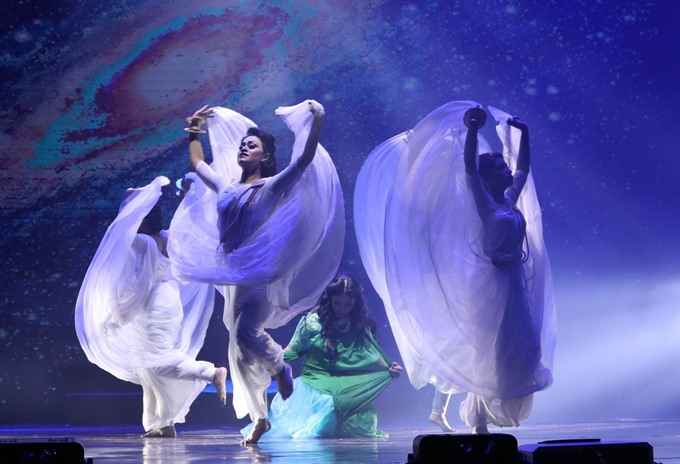 0. Bangladeshi dancers perform in the International Dance Festival in the northern province of Ninh Bình from September 16 to 22. — VNA/VNS Photo Ninh Đức Phương Read more at http://vietnamnews.vn/life-style/420323/top-ten-cultural-and-tourism-events-of-2017.html#Pu7qXphdYhcllQCE.99