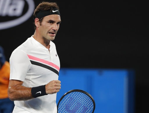 Australian Open: Federer vẫn tiến đều, Wawrinka thành khán giả