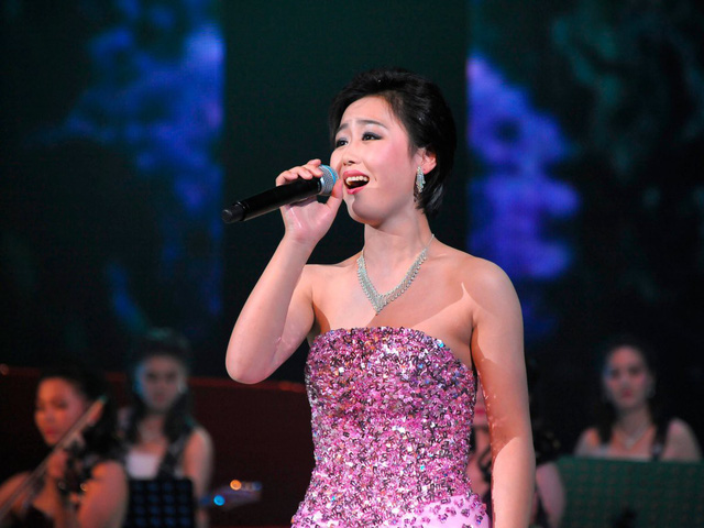 Moranbong được biết đến với các bài hát tuyên truyền cho chính quyền Bình Nhưỡng, cũng như các bản nhạc pop của phương Tây. (Ảnh: KCNA)