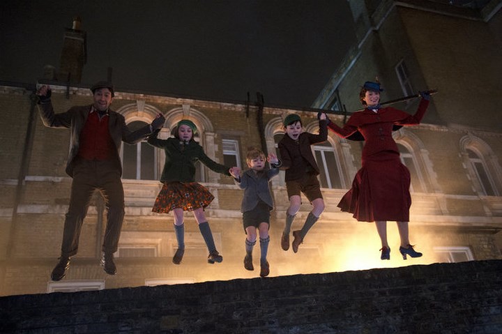 Bộ phim Mary Poppins Returns với sự tham gia của nữ diễn viên Emily Blunt sẽ ra mắt vào ngày 25/12. Bộ phim có sự tham gia của các ngôi sao kỳ cựu như Meryl Streep, Colin Firth, and even Dick Van Dyke.