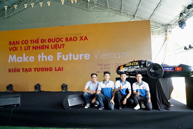 iệt Nam’s student teams get ready for the Shell Eco-Marathon Asia 2018 in Singapore on March. — VNS Photo Read more at http://vietnamnews.vn/society/421608/university-students-ready-for-smea-2018.html#lkD3P41PvDsPe0FB.99