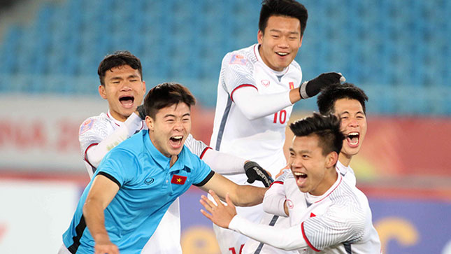 Cầu thủ U23 Việt Nam mừng vui chiến thắng U23 Qatar sau màn thi đấu luân lưu 11 mét.