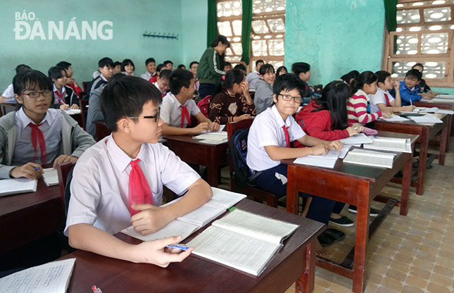 Khối lớp 9 của Trường THCS Phan Đình Phùng (quận Thanh Khê) có sĩ số trên 45 em/lớp nên trường không giữ được chuẩn quốc gia.