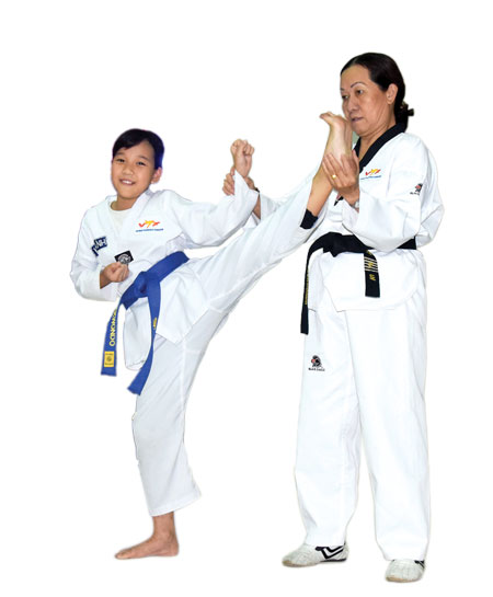 Bằng niềm đam mê và sự nhiệt huyết, võ sư Nguyễn Thị Minh Yến vẫn từng ngày đào luyện các tài năng trẻ cho Taekwondo Đà Nẵng.