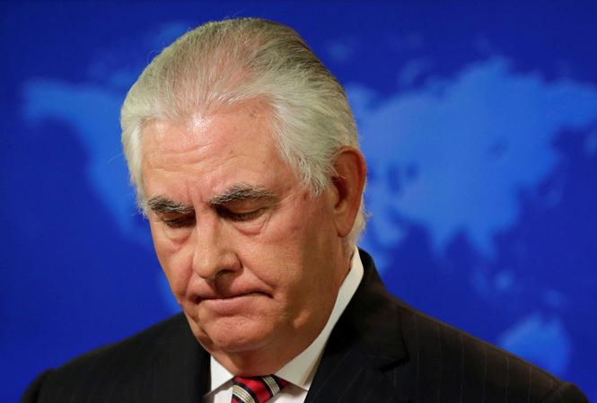 Mỹ bất ngờ cách chức ngoại trưởng Tillerson