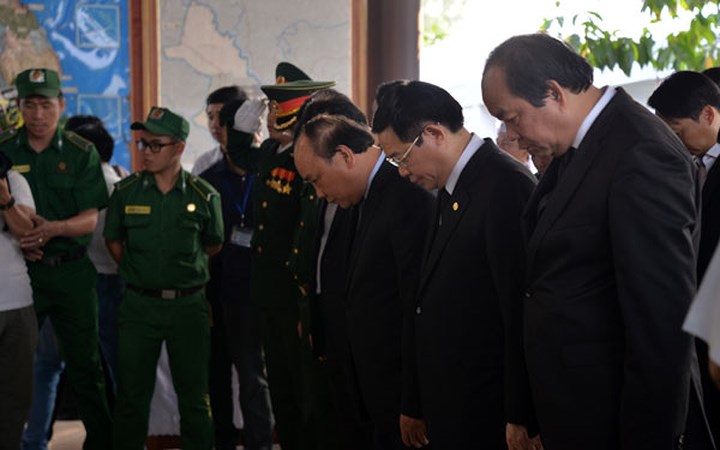 Thủ tướng Nguyễn Xuân Phúc viếng nguyên Thủ tướng Phan Văn Khải