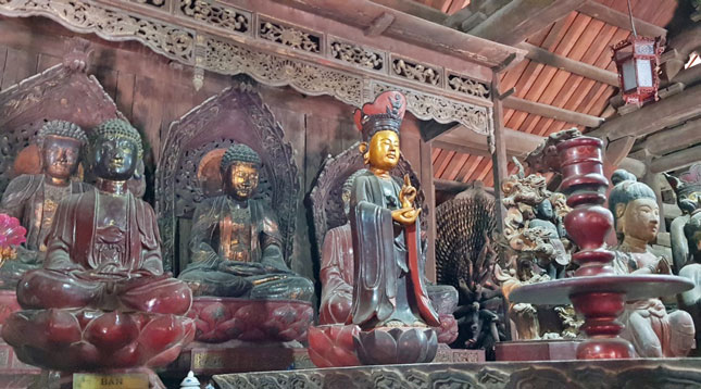 Tất cả những pho tượng ở chùa Bút Tháp là những tượng chân dung hoàn chỉnh nhất và được xem là khuôn mẫu tạo hình cho những giai đoạn sau.