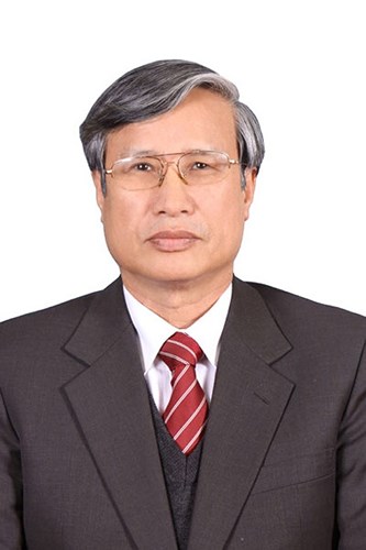 Ông Trần Quốc Vượng sinh năm 1953 tại xã An Ninh, huyện Tiền Hải, Thái Bình. Ông có học vị thạc sĩ Luật. Dân tộc: Kinh. Tôn giáo: Không.