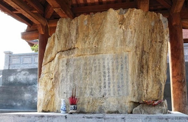 A stone stele created during the reign of King Le Thai To (1428-1433) in Lai Chau Province has been recognised as a national treasure. It used to serve as a warning to rebels in the country. (Photo laichau.gov.vn)