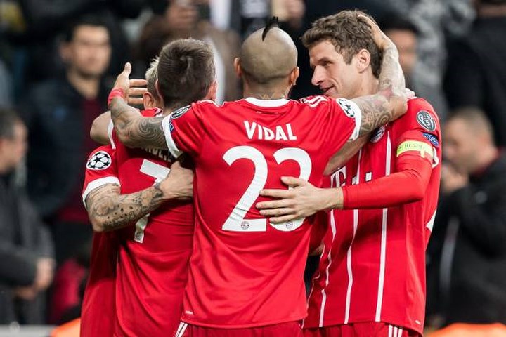8. Bayern Munich (Đức) thắng Besiktas với tổng tỉ số 8-1.