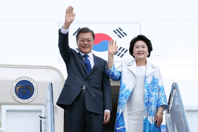 Tổng thống Hàn Quốc Moon Jae-in và phu nhân. (Ảnh do Bộ Ngoại giao cung cấp)
