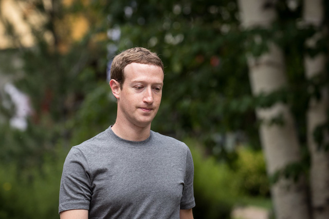 Mark Zuckerberg đang đối mặt với nhiều thử thách cùng Facebook.
