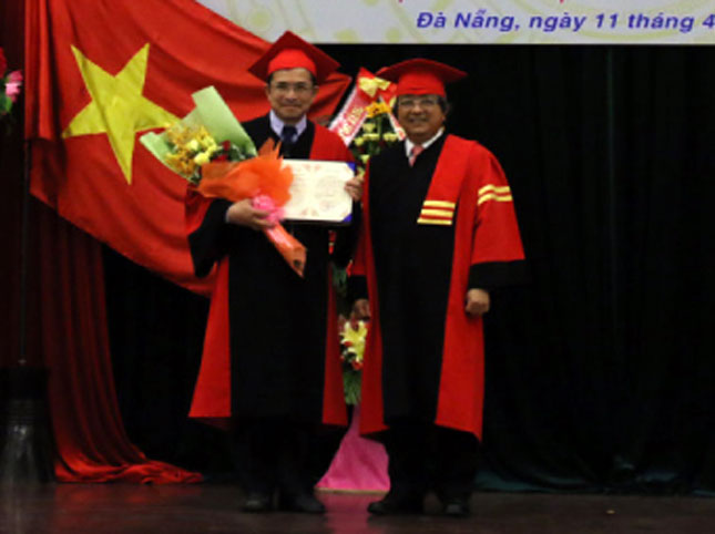 Trao tặng chức danh Giáo sư danh dự cho TS. BS Lê Trọng Phi