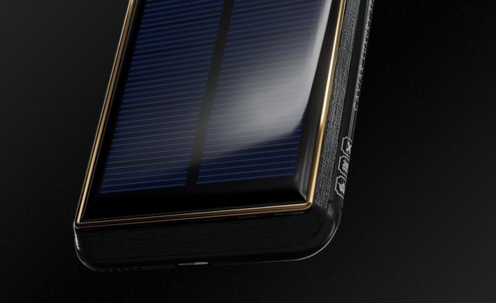 Pin chiếc iPhone X này có thể sạc bằng cách sử dụng mặt trời hoặc đèn sáng. Thiết bị này có đế carbon, chỉ báo sạc pin năng lượng mặt trời và bảng điều khiển năng lượng mặt trời chống sốc.