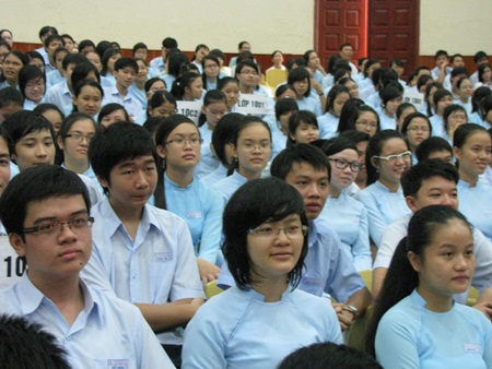 Thi vào lớp 10 Trường THPT chuyên Lê Quý Đôn: Đề thi khó, mang tính phân loại học sinh