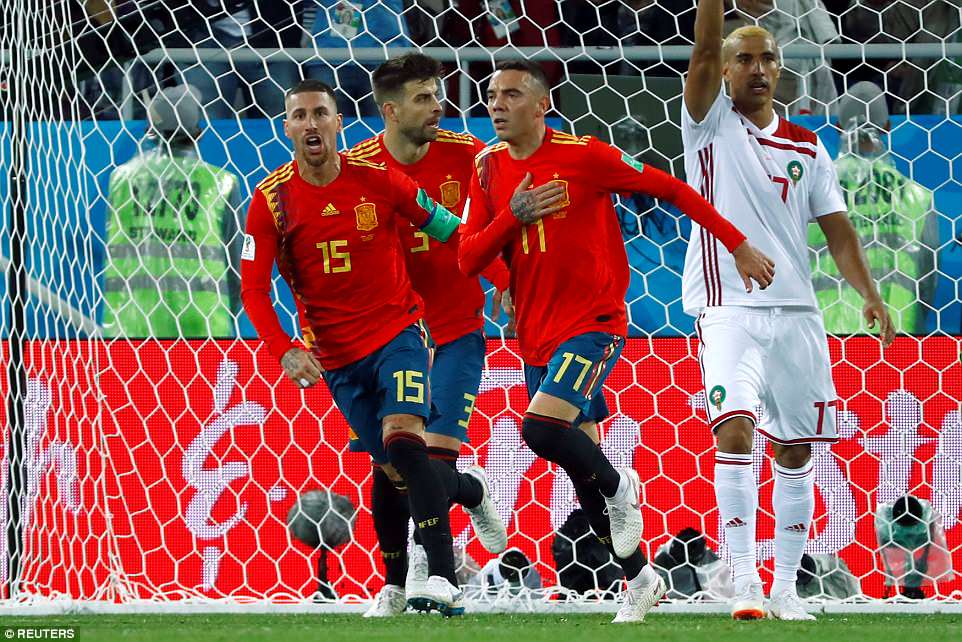 Hòa kịch tính với Morocco, Tây Ban Nha đứng đầu bảng B