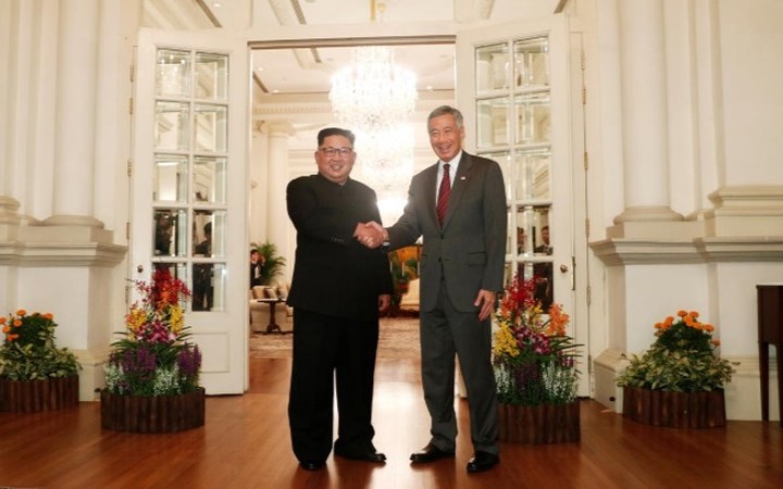 Thủ tướng Lý Hiển Long tiếp đón Nhà lãnh đạo Triều Tiên. 