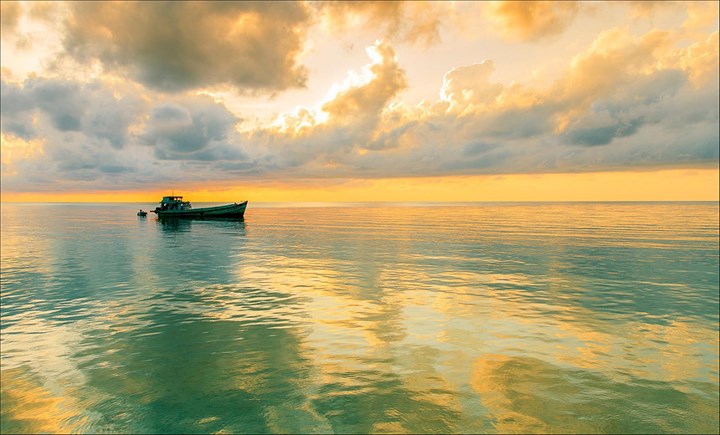 Quần đảo Nam Du, Kiên Giang: Ngoài Phú Quốc, Kiên Giang còn có nhiều biển đẹp, trong đó phải kể đến quần đảo Nam Du. “Hòn ngọc” nơi biển biếc này mê hoặc du khách bởi những hàng dừa xanh và những rạn san hô đầy màu sắc.
