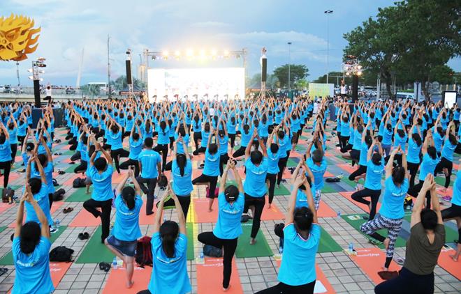Màn đồng diễn yoga được nhiều người tham gia nhất từ trước đến nay tại Đà Nẵng.